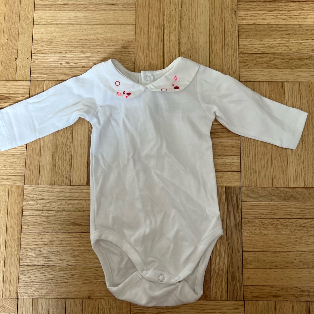Jacadi body suit long sleeve with collar